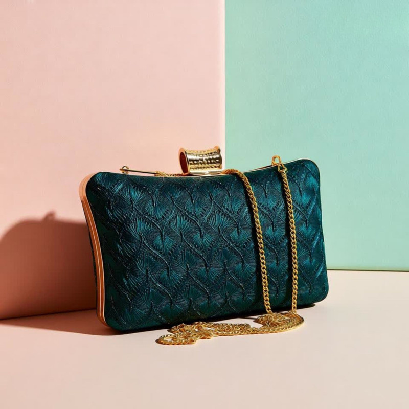 Inovera Party Green Clutch