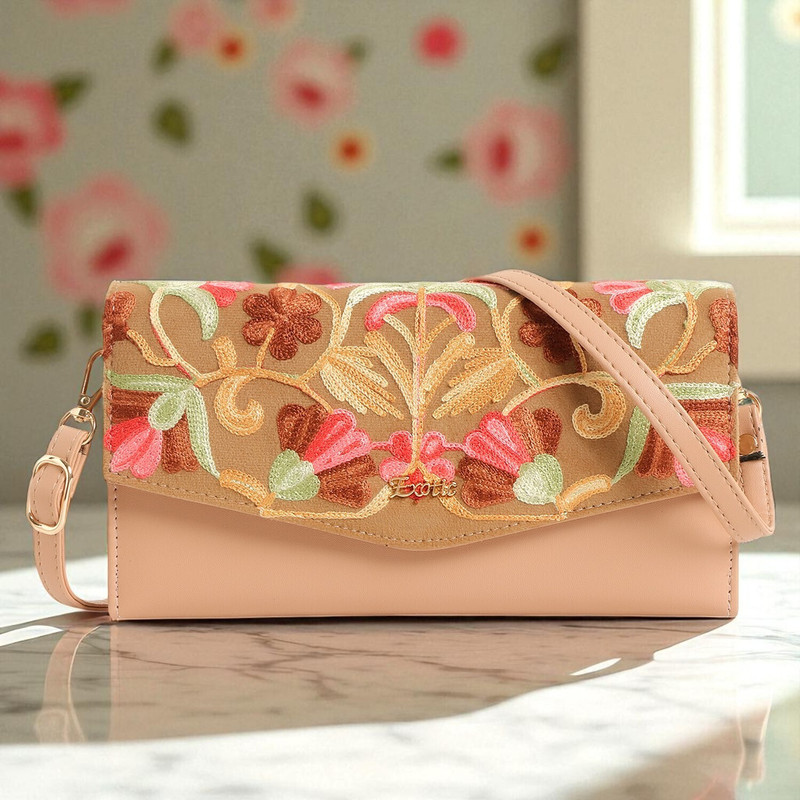 Exotic Party, Casual Beige Clutch