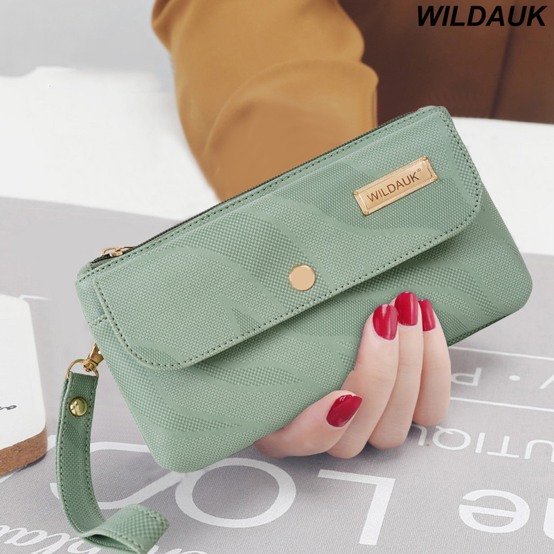 WILDAUK Casual, Formal, Party Light Green  Clutch