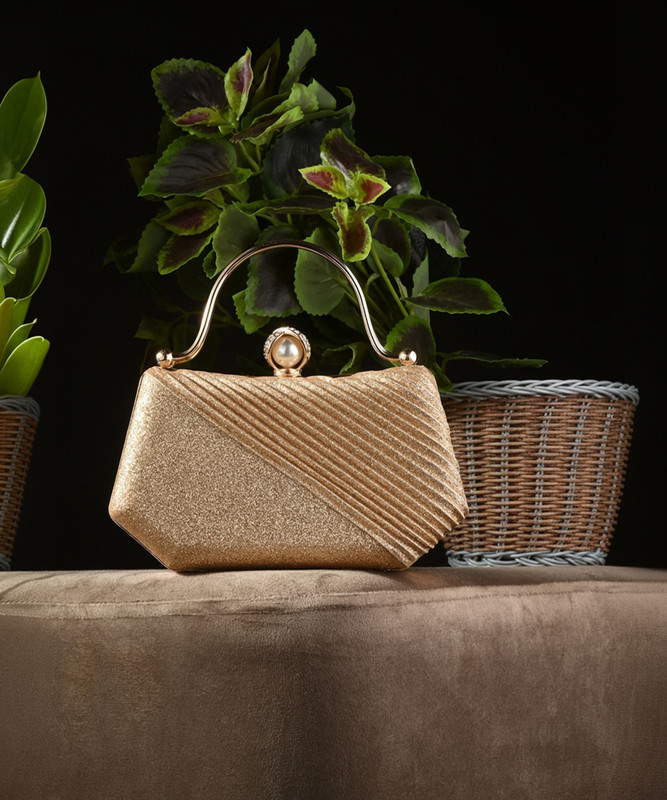 apery Party Pink, Gold Clutch