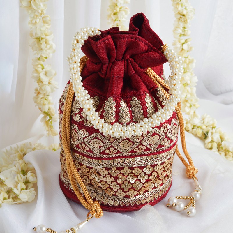 Svcrafts Party Red Clutch