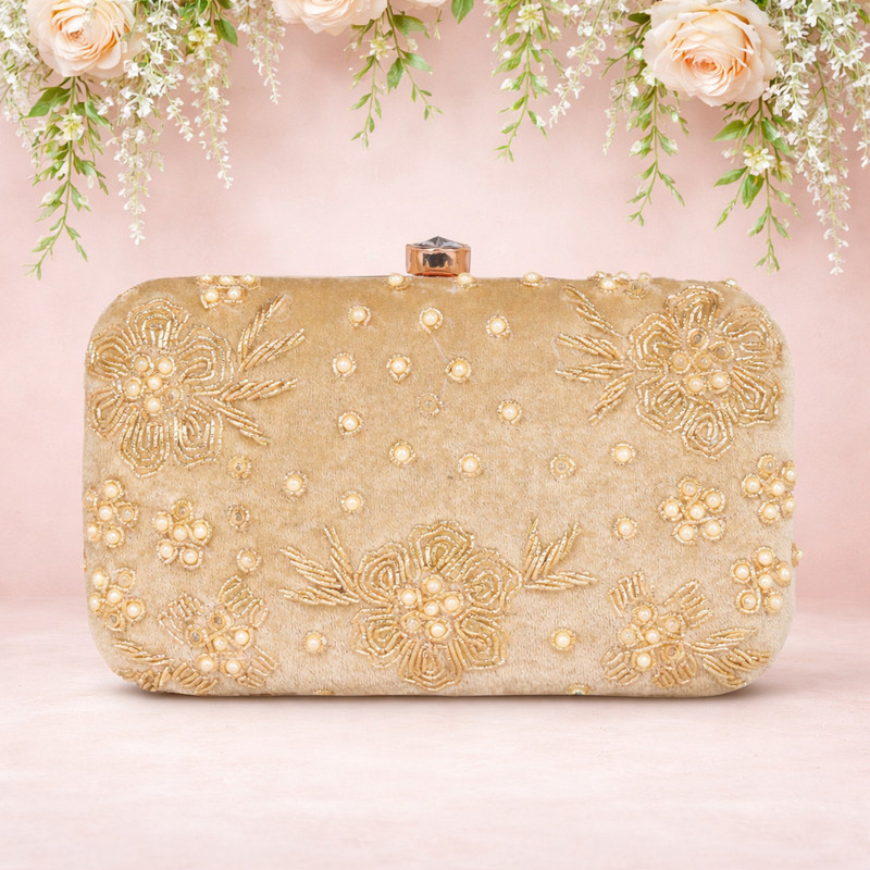Ayesha Goods Party, Casual Cream Clutch