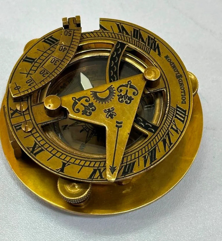 Roman sundial Compass(Brown)