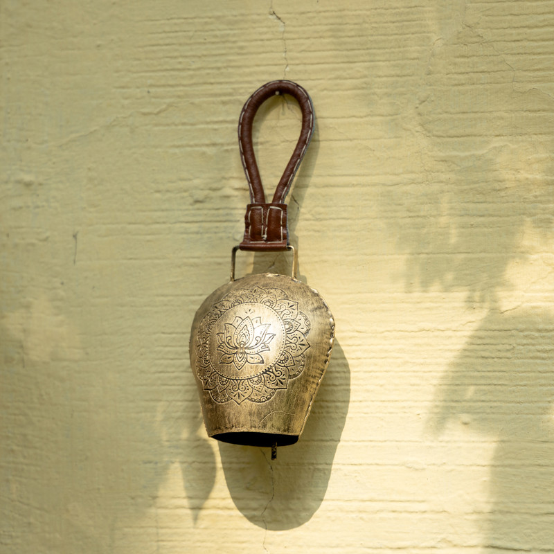 DULI Handcrafted Vintage Metal Cow Bell Hanging with Leather Strap and Lotus Art Handheld Cowbell(Jute, Iron)