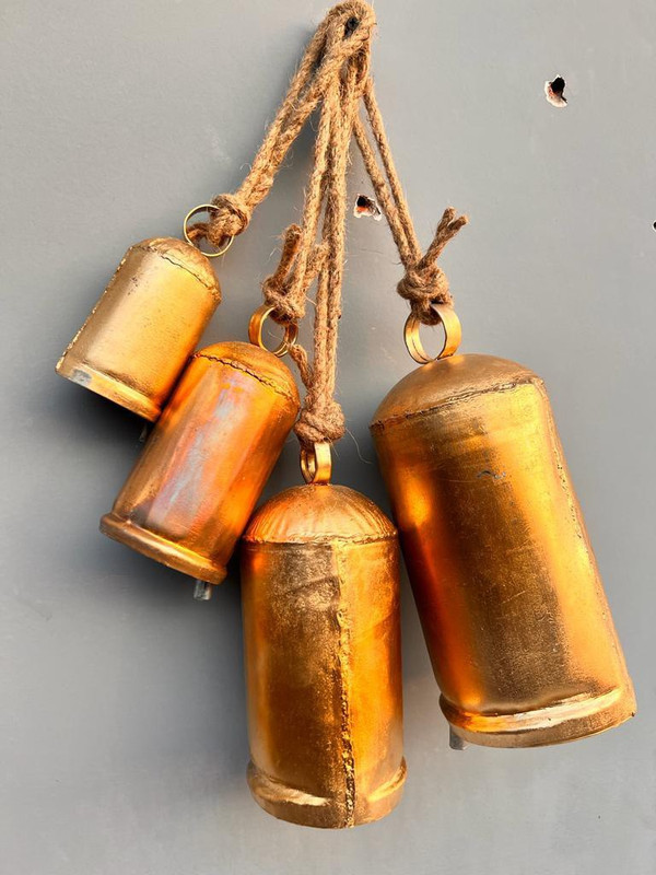 OnlineCraft Mountable Cowbell(Iron, Wooden)