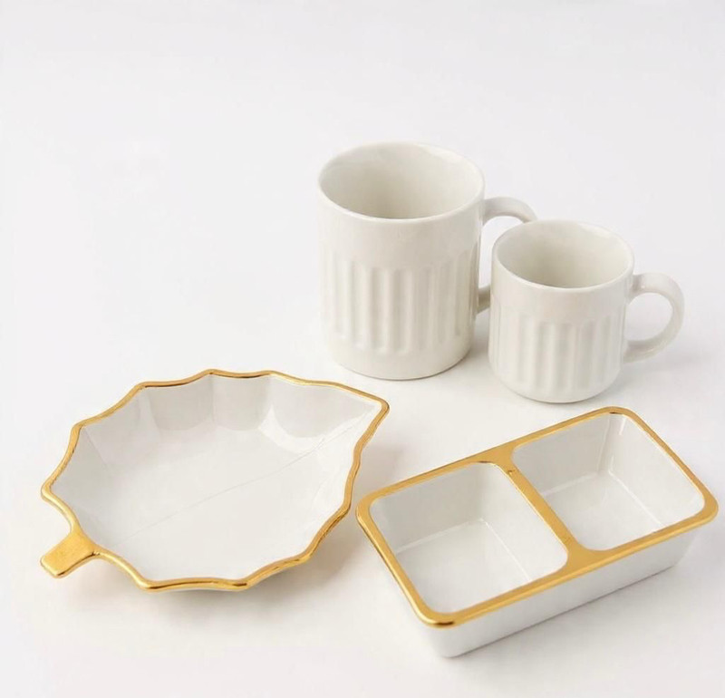 Gaytri Pack of 1 Ceramic CM832A(White, Gold, Cup Set)