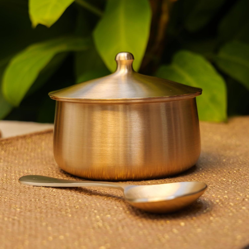 Rajneesh Handicraft Pure Kansa Handi with Spoon – 600 ML Small Serving Bowl | Traditional Tapeli Handi 0.6 L with Lid(Bronze, Non-stick, Induction Bottom)