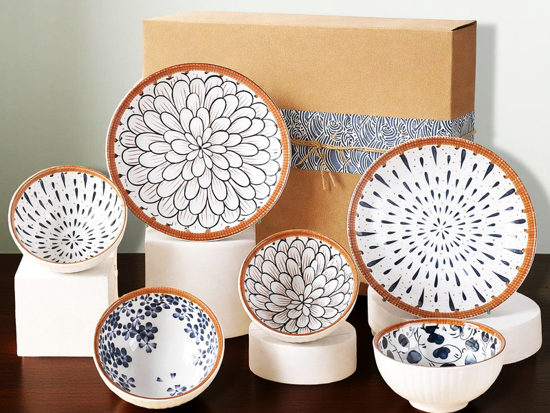 YOMITH Pack of 6 Ceramic Ceramic Bowl & Plate Set Hand-Painted Porcelain Dinnerware, 2 Plate & 4 Bowls Dinner Set(White, Blue, Microwave Safe)