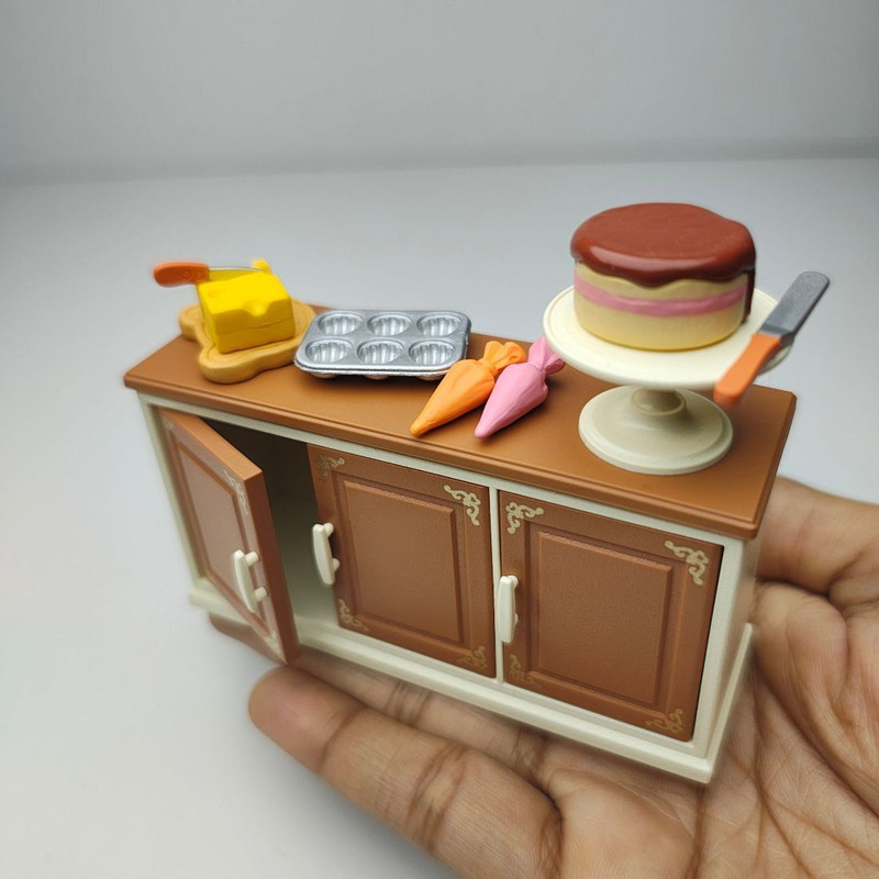 MINIATURES SHOP Miniature Bakery Counter Set with Cake Display Playset for Dollhouse Accessories(Multicolor)