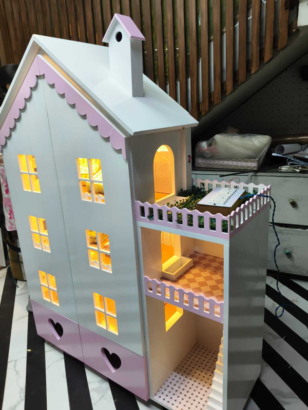IID doll house(Pink, White)