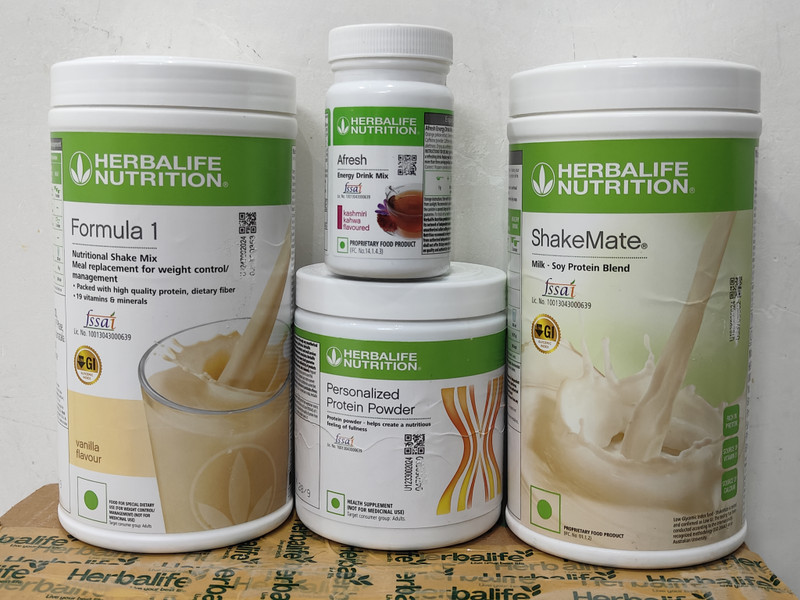 Herbalife Nutrition WEIGHT LOSS F1 MANGO SHAKE SHAKEMAT PROTEIN POWDER 200GM AFRESH PEACH Nutrition Drink(4x0.17 g, mango shake, afresh peach, shakemate, protein powder 200gm Flavored)