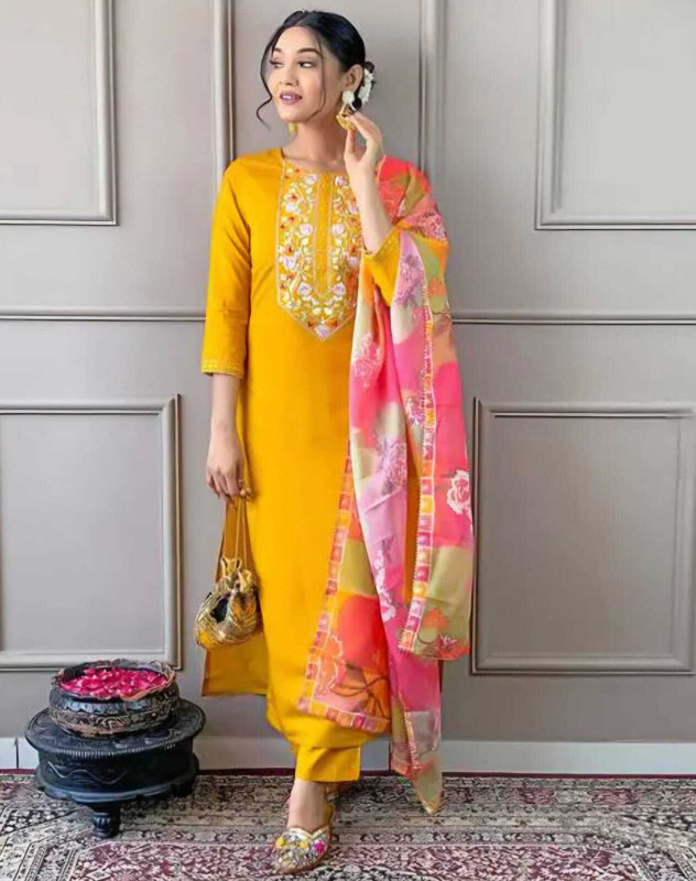 Anjiki Women Kurti Pant Dupatta Set