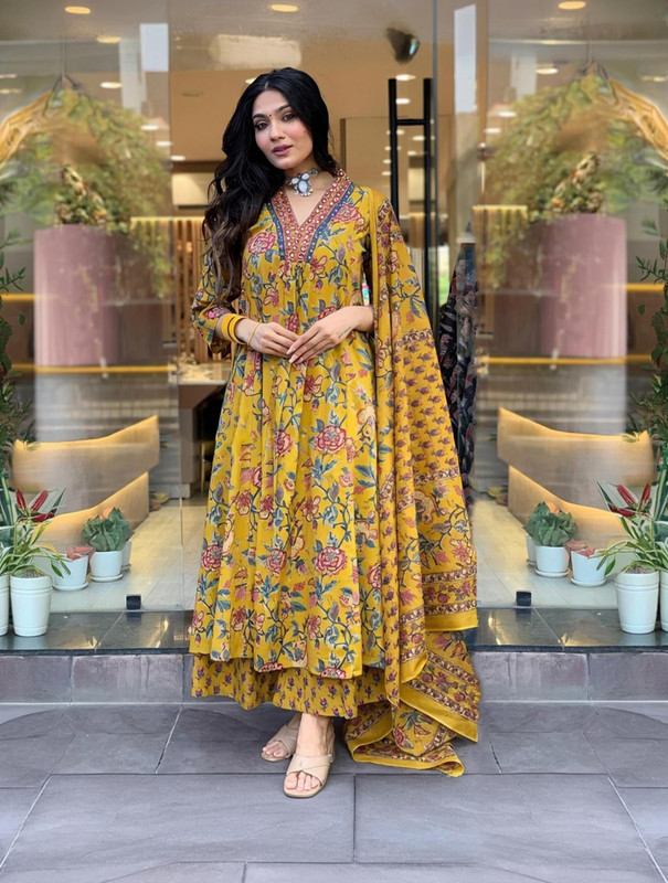YAGNIK FASHION Women Kurta Palazzo Dupatta Set