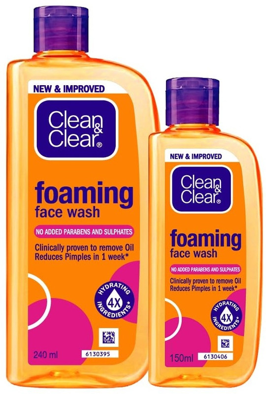 Clean and Clear Foaming face wash for oily skin 240ml + 150ml Face Wash(390 ml)