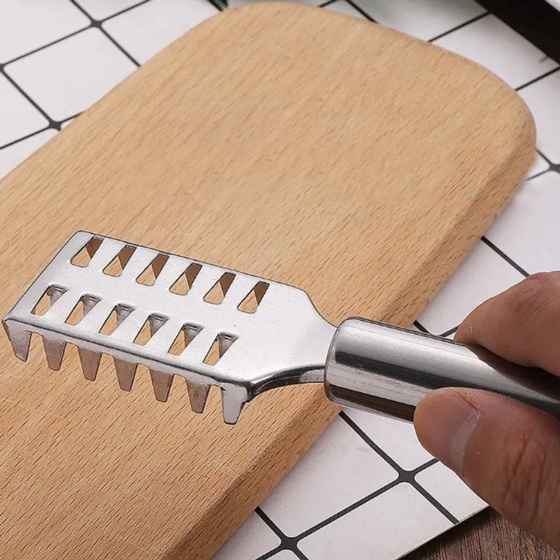 AshmakamMart Steel Fish Scale Scraper – Long-Lasting, Sharp & Dishwasher Safe Fish Scaler(Pack of 1)