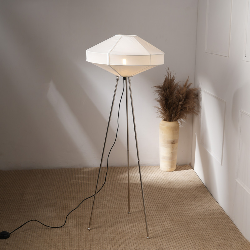 FIG LIVING Tripod Floor lamp