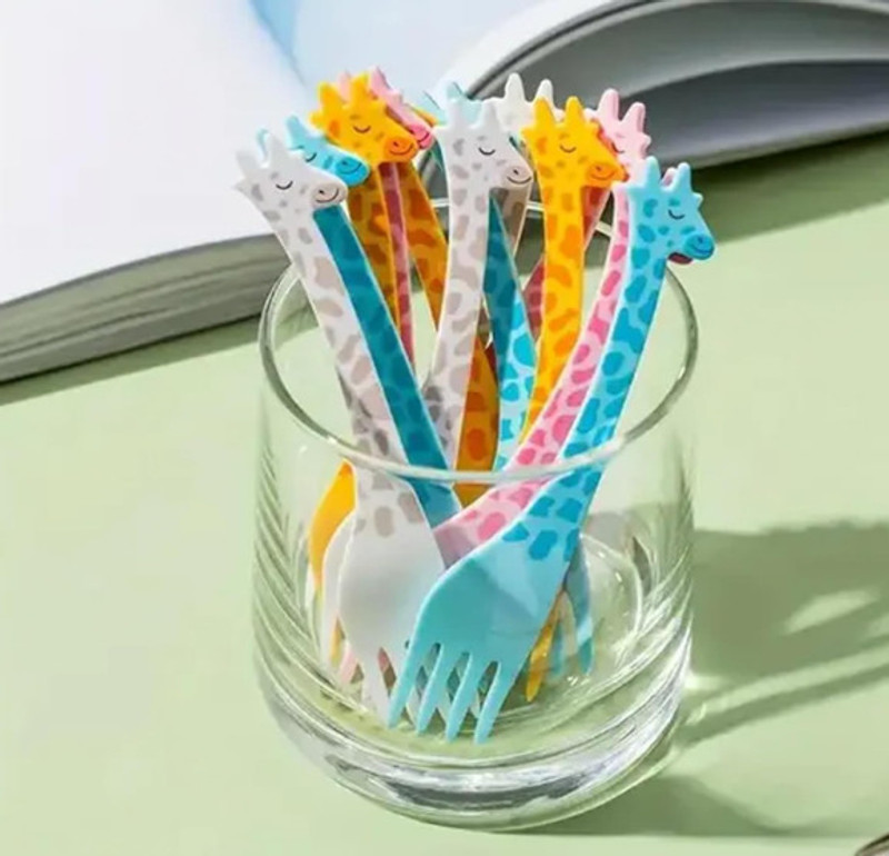 MALBEC Giraffe Shaped Fruit Forks for Kids – Cute Cartoon Design Plastic Snack Fork Set Plastic Serving Fork Set(Pack of 12)