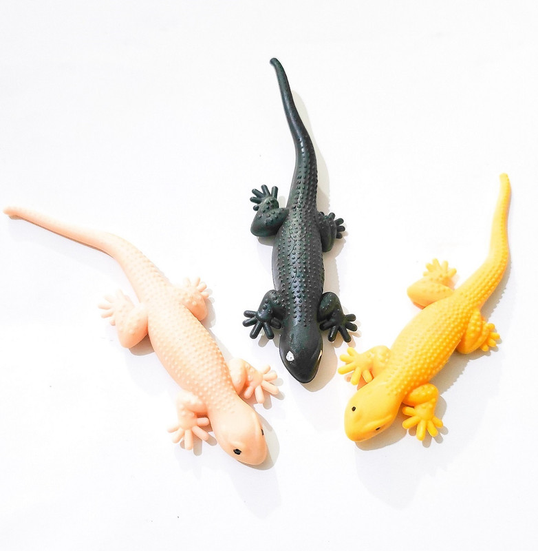 RVM Toys Pack of 1 Pc of Fake Lizard House Gecko Rubber Practical Jokes and Prank Trick Toys Prank Toy Gag Toy
