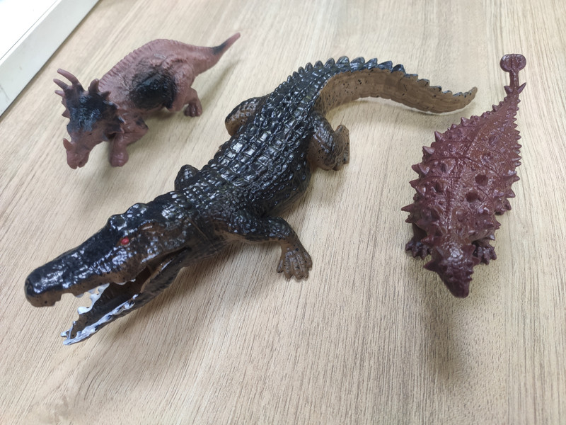 VEDY JUNGLE TEAM DINOSAUR TOY AND CROCODILE Gag Toy(Multicolor)