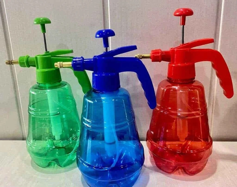 Sonna Garden Water Spray Bottle Pump For Gardening Plants Manual, Green, Blue , Red 2 L Hand Held Sprayer(Pack of 1)