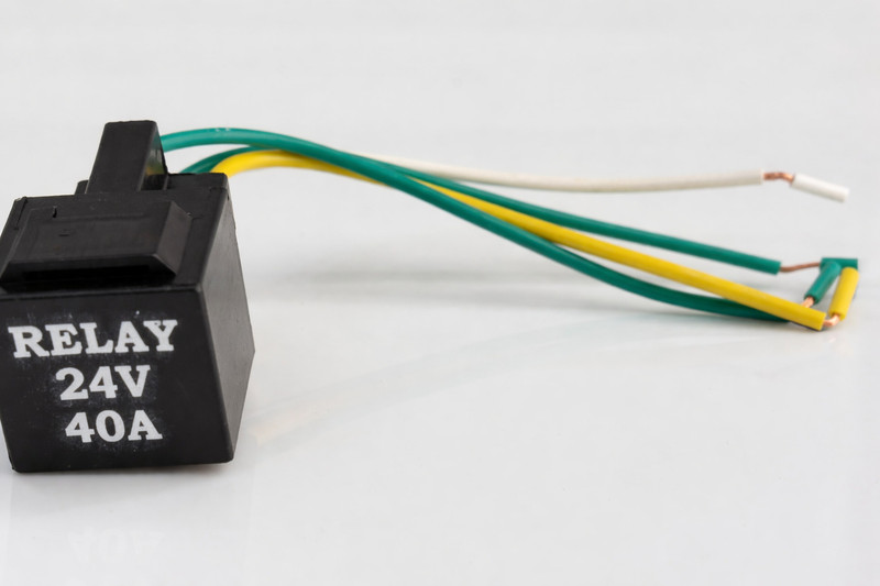 lostmod 24 VOLT RELAY FOR GPS DEVICES TO ON/OFF ENGINE GPS Device(Black)