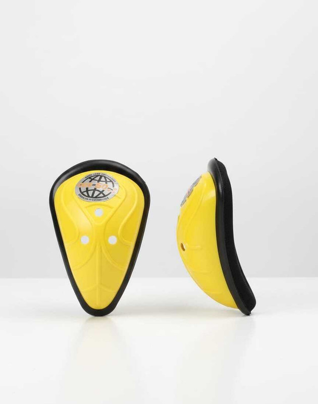 STRYV STRONG & LIGHT WEIGHT ABDOMINAL GUARD FOR YOUTH, SUITS FOR CRICKET & MARTIALARTS Abdominal Guard(Yellow)