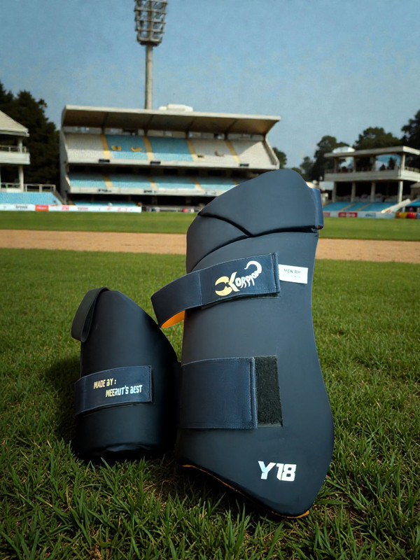 Y Eighteen Sports Youth Cricket Batting Combo Right Hand Cricket Guard Combo