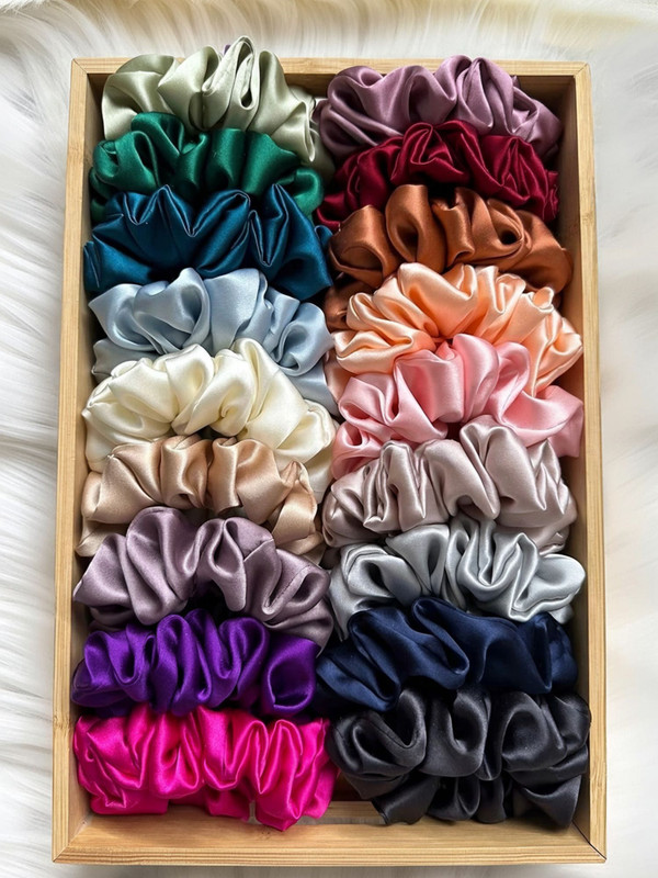 Manni Mart Super Comfy Silk Scrunchies Rubber Band(Multicolor)