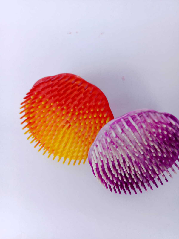 pisco Finger & Round Hair Comb For Saloon Or Personal Use Pack Of 2 (Multicolour)