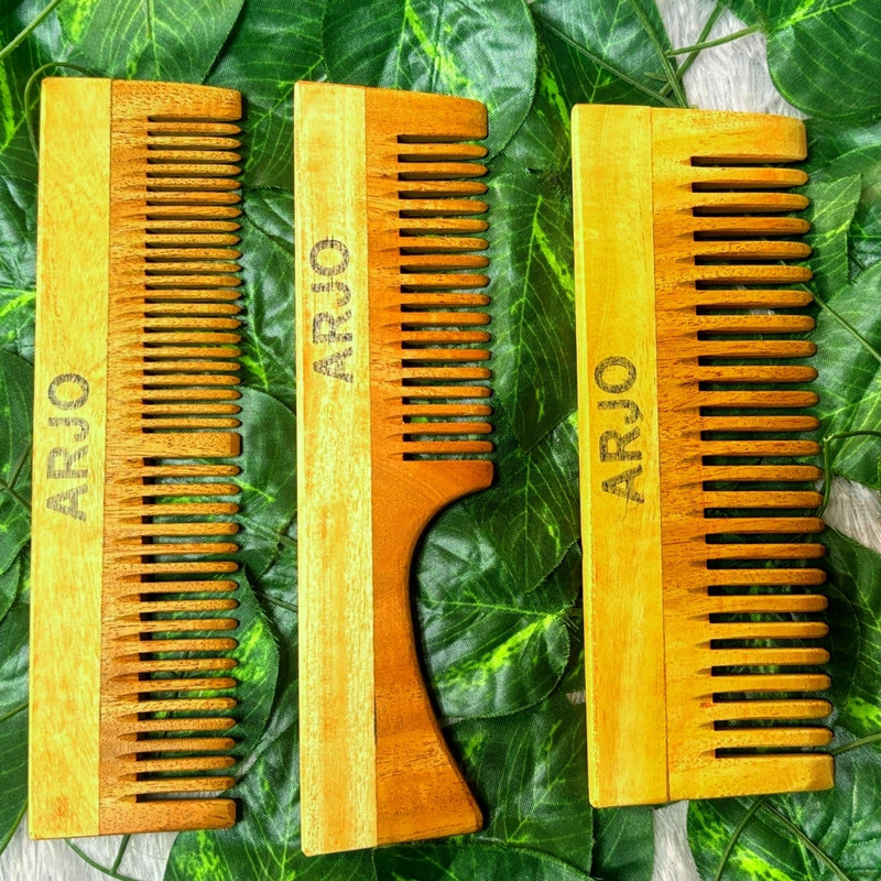Arjo Neem Wooden Comb 3P