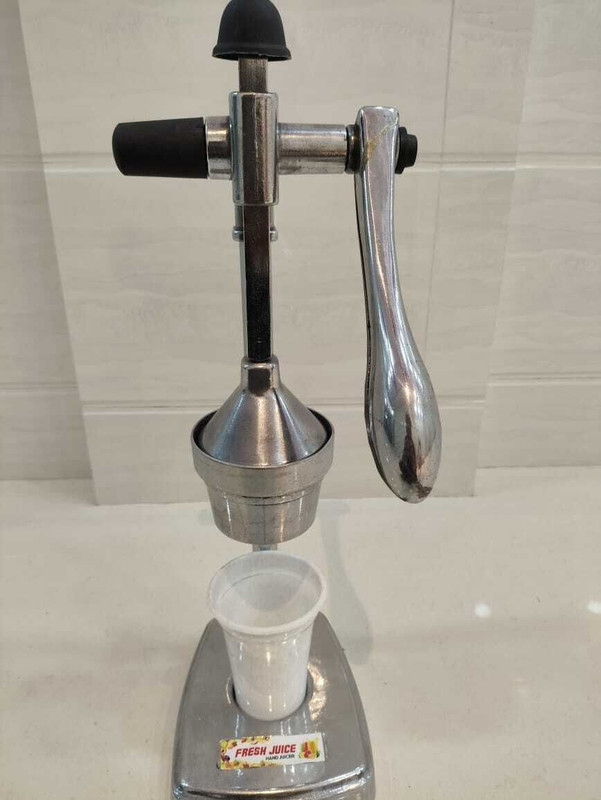 JSE Aluminium Heavy Duty Metal Hand Press Fruit Juice Extractor for Kitchen & Juice Shop Hand Juicer(Silver)
