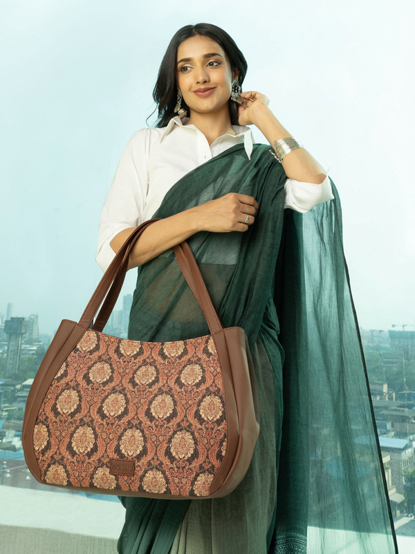 HorseandHash Women Brown Handbag