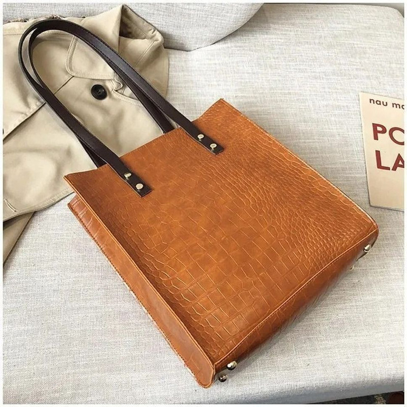 FASHION VILLA Women Tan Messenger Bag