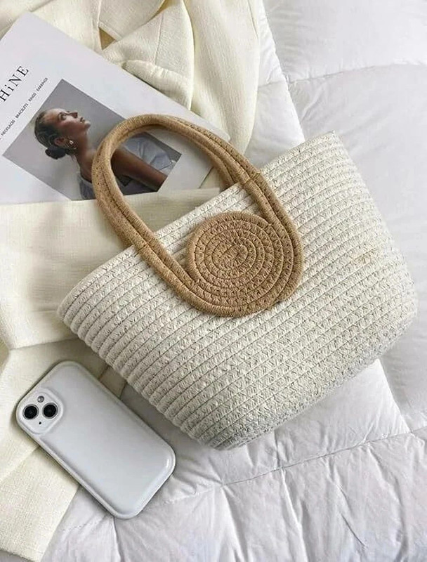 DYARCHY Women Grey, White Hand-held Bag