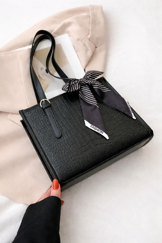 mysterious vault Women Black Shoulder Bag
