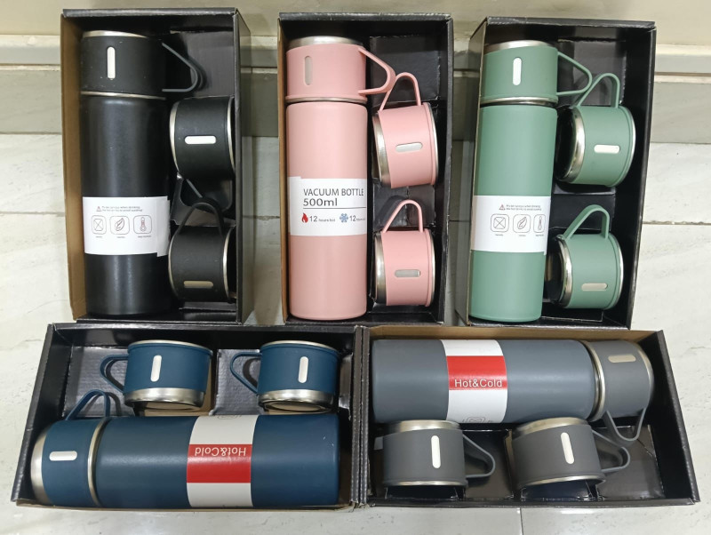 Shambhu VACCUM TEA FLASK STAINLESS STEEL AND PVC COVER Hip Flask(750 ml)