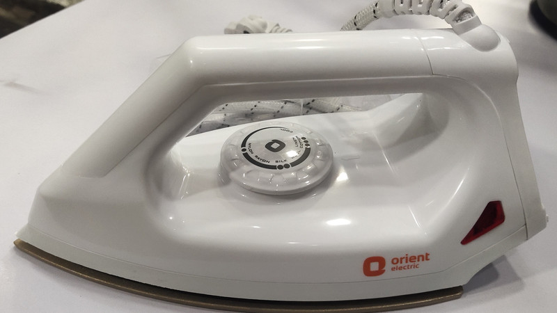 Orient Electric FabriSmooth DIFS10WGP 1000 W Dry Iron(White, Golden)
