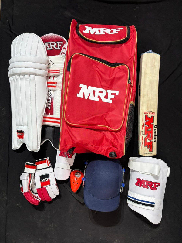 THE SPORT VAULT MRF FULL KIT Cricket Kit