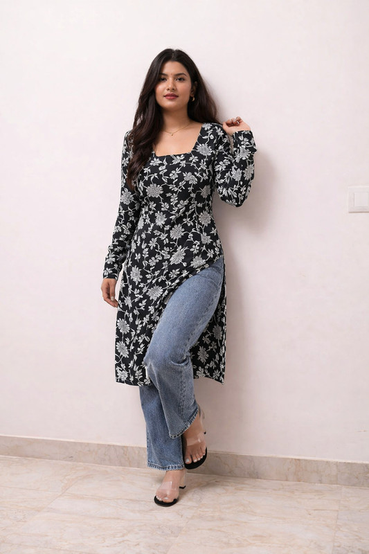 CLANGER Women Floral Print Straight Kurta(Black)