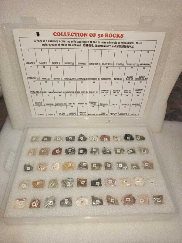 Monarch Scientific Industries (MSW) Collection of 50 Minerals (Wooden Pack)(Black)