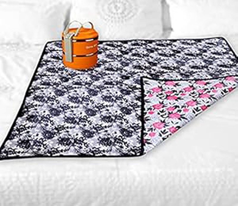 Kingly Home PVC (Polyvinyl Chloride) Baby Bed Protecting Mat(White, Pink, Medium)