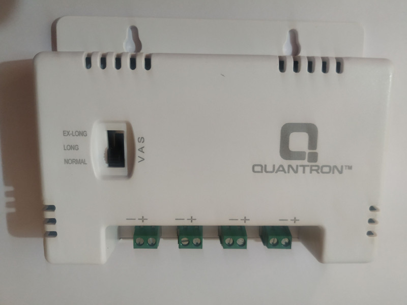 Quantron QNT 4 Channel SMPS ,Power Supply Adapter for up to 4 CCTV Cameras (Pack of 1) 0 Ports 1000 Mbps Fully Managed Network Switch(White)