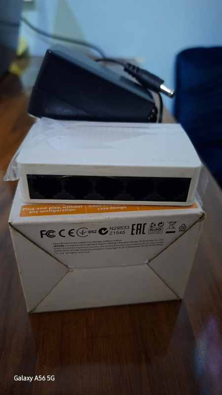 TENDA 5-Port Fast Ethernet Switch with 5 indicating LED 5 Ports 100 Mbps Unmanaged Network Switch(White)