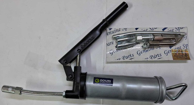 Gouri Lever type grease gun ( Model GG-909) + 7 pcs coupling set Manual Sprayer(280 g Pack of 8)