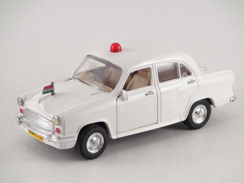 IMPRO ambassador toy car(White)