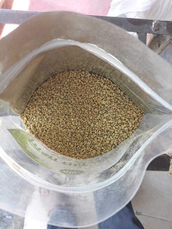 Mishra pashu kand Murgi ka Dana 1 kg Dry All Life Stages Bird Food