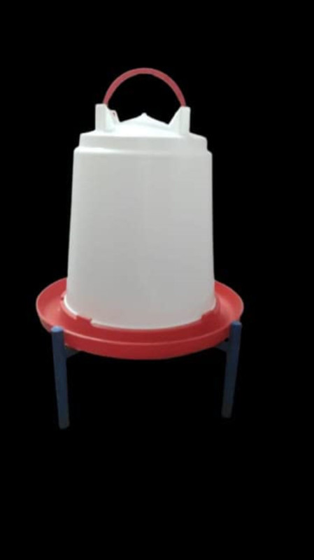 Praish 8 L Water Trough