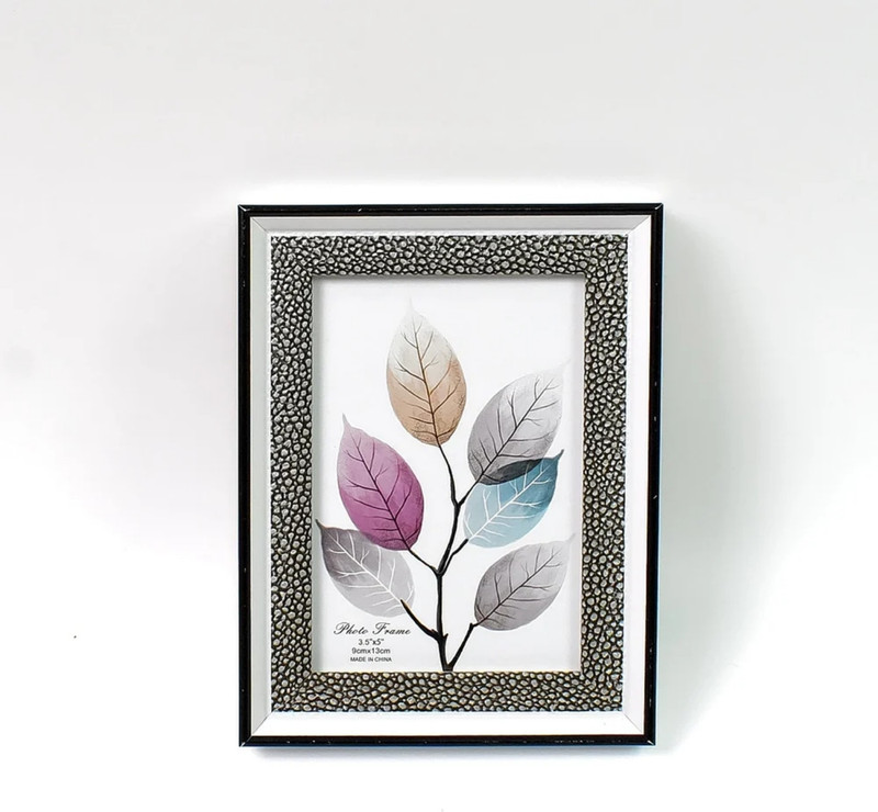 Lipzie Plastic Photo Frame (15×12 cm) 5 inch Recentagular(Mutlicolour)