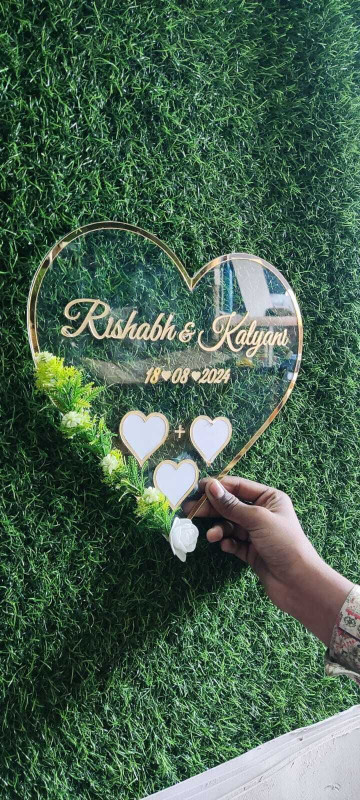 inventoo Heart Shape with ligth and adopter and flower decoration With name 8 inch Wedding Thumb Print, Send Photo on 8989650192 and call for any details(White)