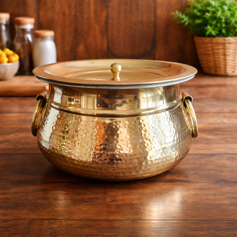 ANYRA'S TROVE ANYRA'S TROVE Pure Brass Handi with Lid(2L)Pital Pot for Kitchen and Biryani Handi 2 L with Lid(Brass, Non-stick)